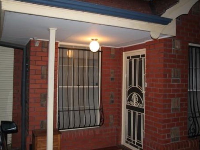 8 Bridges Street, Broadview SA 5083