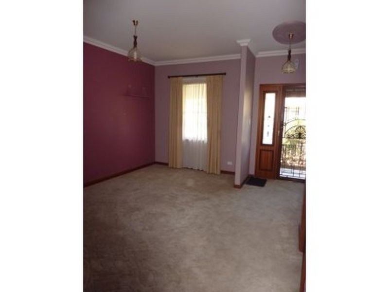 3 Antigua Court, Mawson Lakes SA 5095