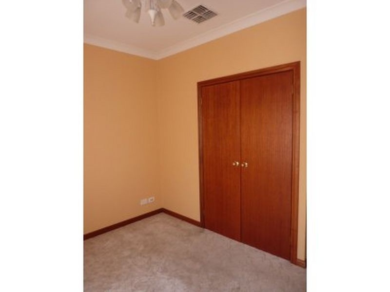 3 Antigua Court, Mawson Lakes SA 5095