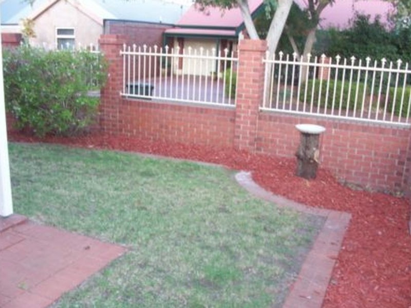 2 Francis Ridley Circuit, Brompton SA 5007
