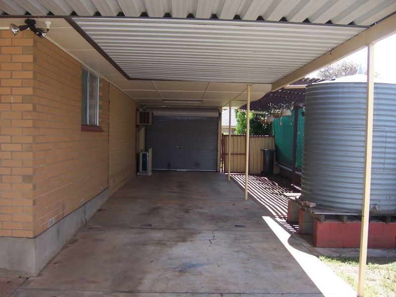 35 Wyatt Road, Parafield Gardens SA 5107