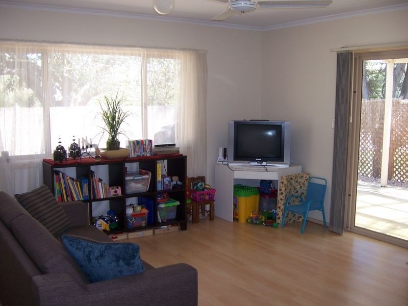 4 Robinson Place, Enfield SA 5085