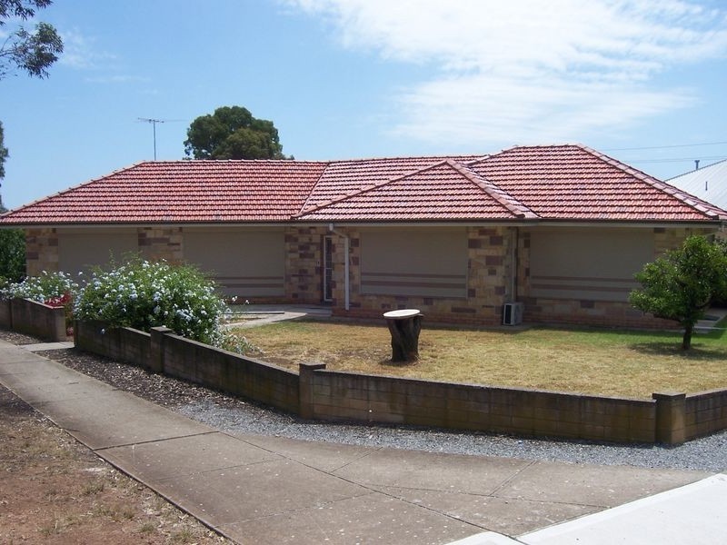 5 Montrose Avenue, Clearview SA 5085