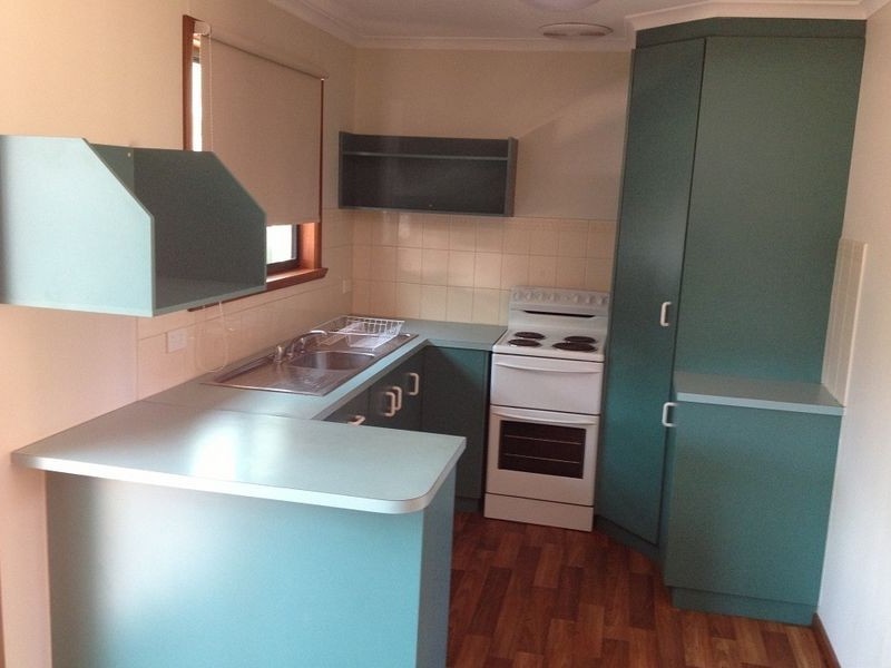 27 Maidos Grove, Valley View SA 5093