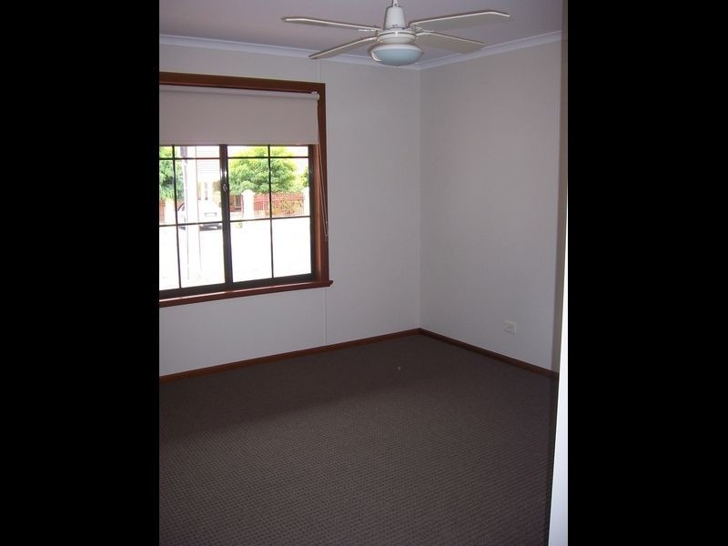 27 Maidos Grove, Valley View SA 5093