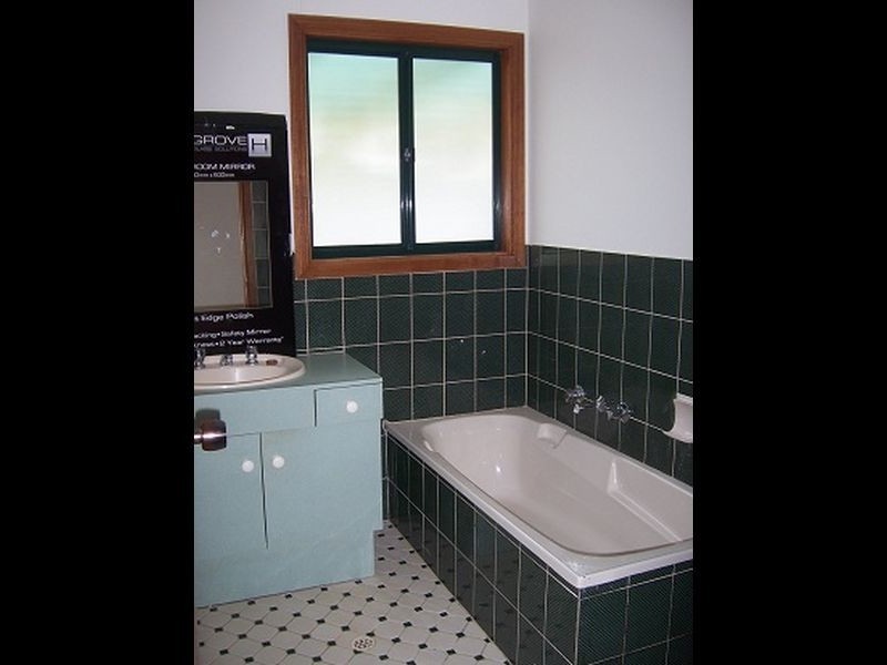 27 Maidos Grove, Valley View SA 5093