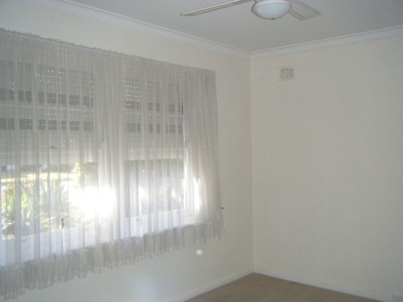 8 Rose Avenue, Fulham Gardens SA 5024