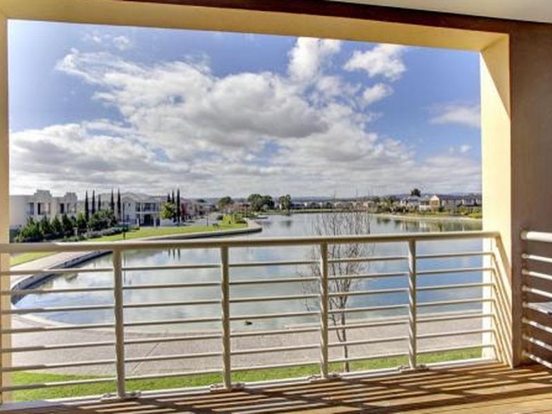 4/30 Shearwater Drive, Mawson Lakes SA 5095
