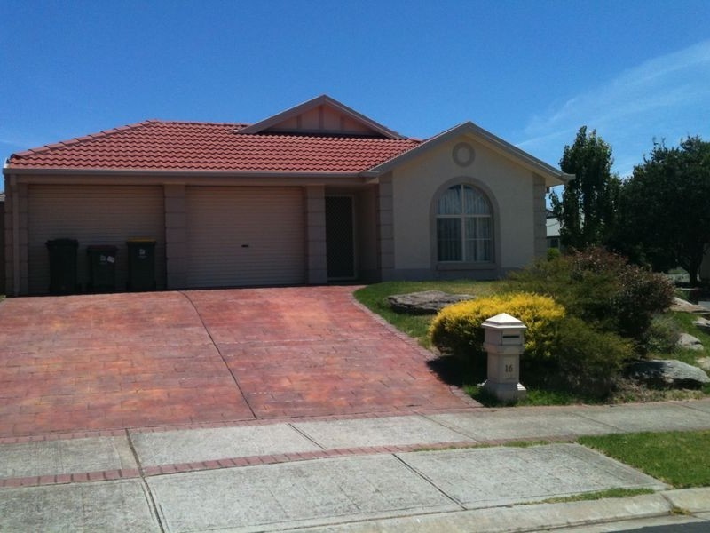 16 Lochleven Avenue, Greenwith SA 5125