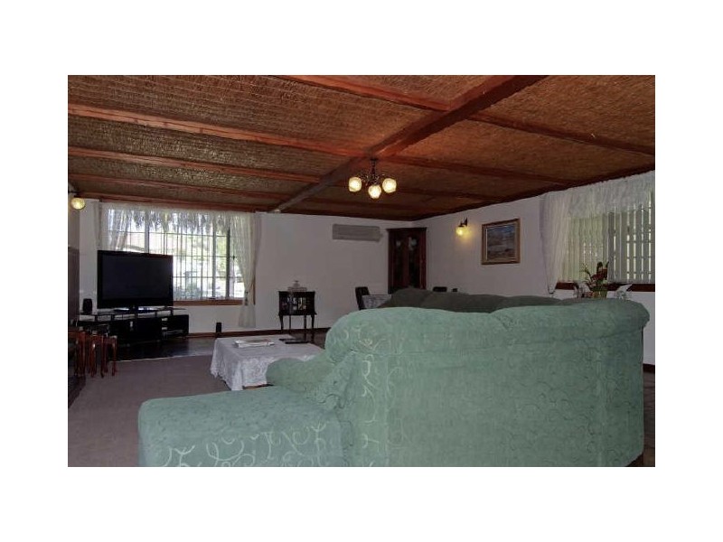 11 Montrose Avenue, Para Hills SA 5096