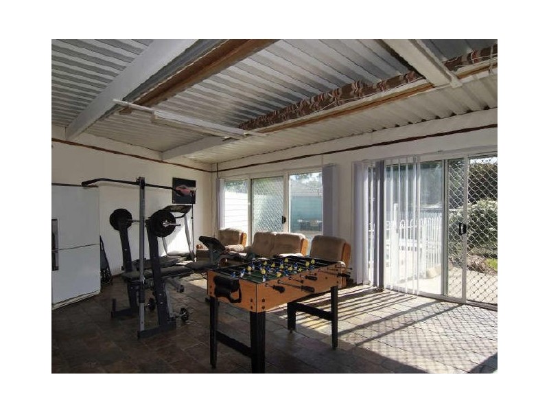 11 Montrose Avenue, Para Hills SA 5096