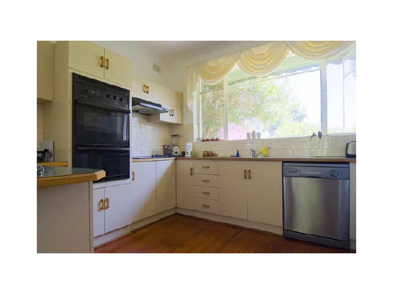 46 Tenth Avenue, St Peters SA 5069