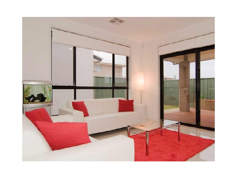 10 Weira Street, Mawson Lakes SA 5095