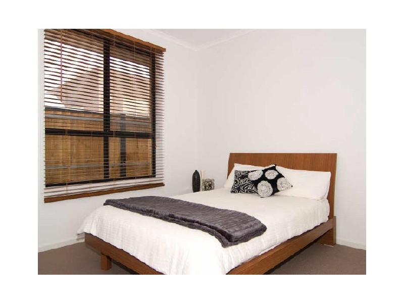 10 Weira Street, Mawson Lakes SA 5095