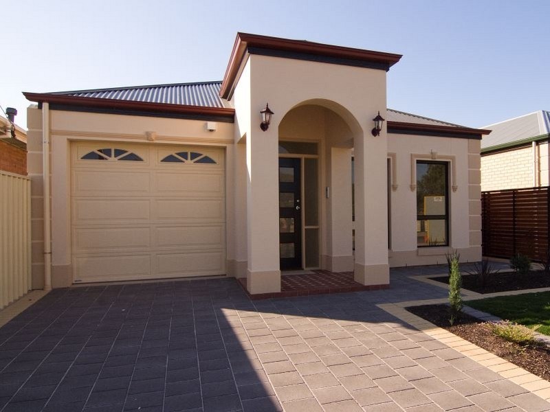 8 Orlando Avenue, Hampstead Gardens SA 5086