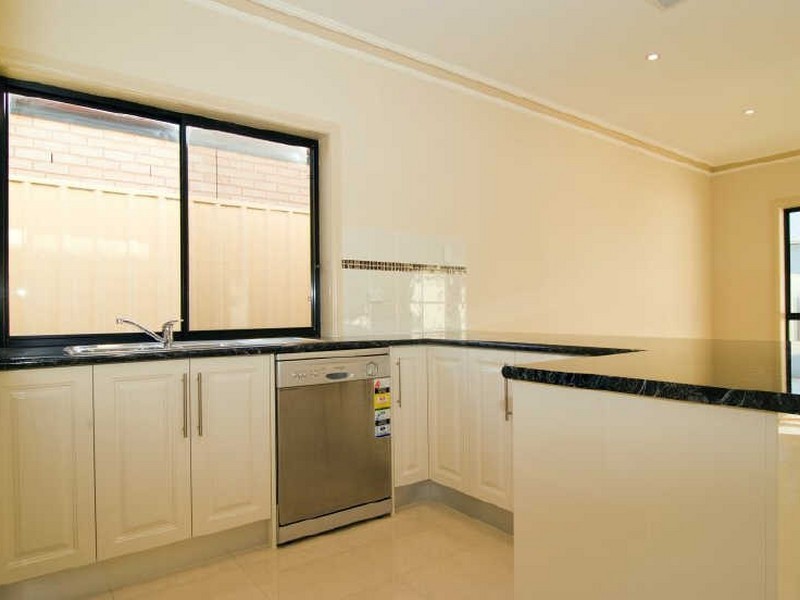 8 Orlando Avenue, Hampstead Gardens SA 5086