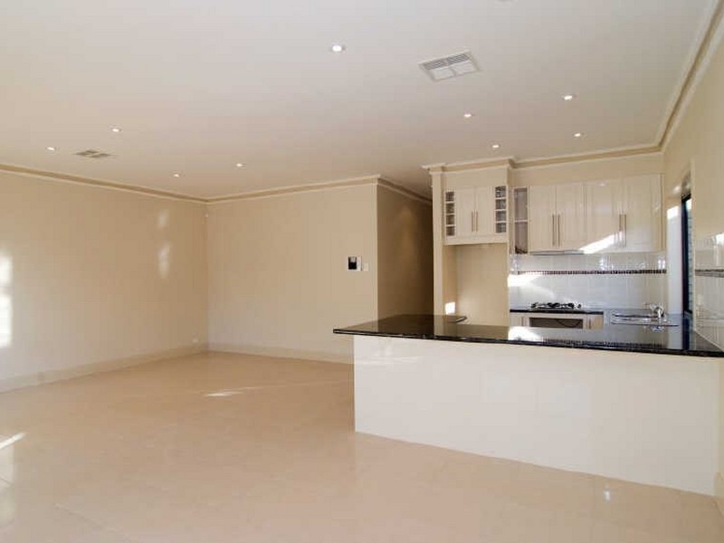 8 Orlando Avenue, Hampstead Gardens SA 5086