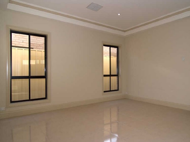 8 Orlando Avenue, Hampstead Gardens SA 5086