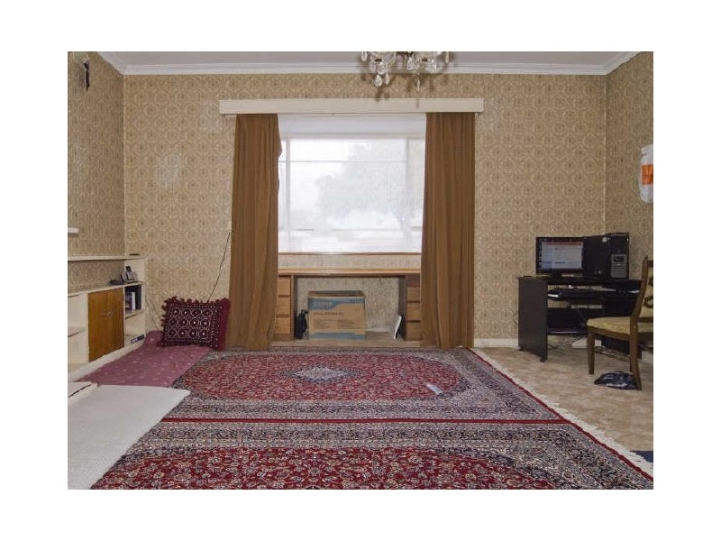 10 Windsor Avenue, Clearview SA 5085