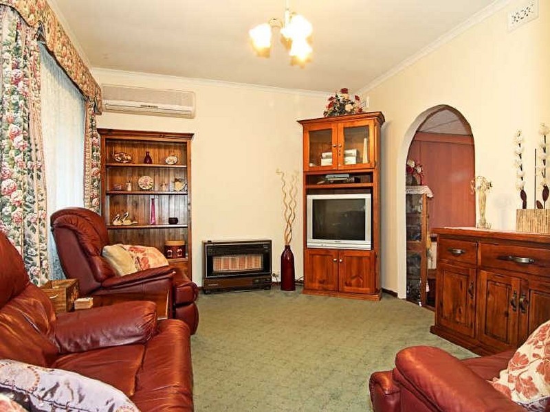 24 Hillsea Avenue, Clearview SA 5085