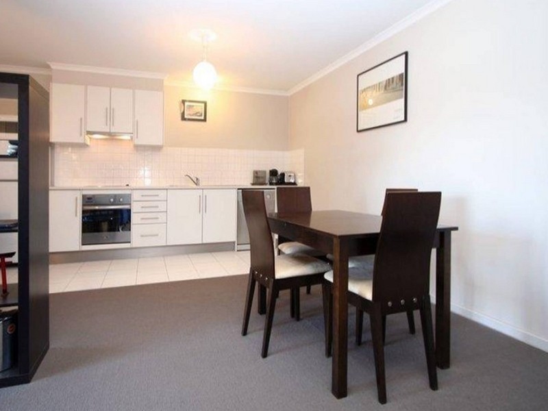 8/2 Fisher Place, Mawson Lakes SA 5095