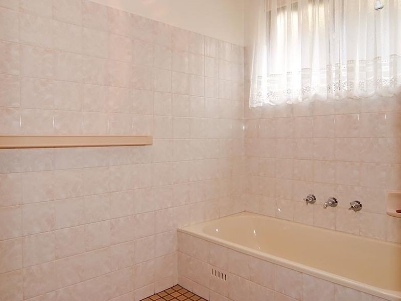 5a Collingrove Avenue, Broadview SA 5083