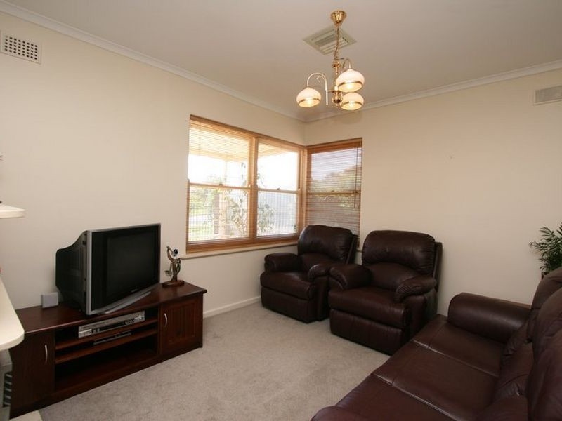 25 Taunton Ave, Enfield SA 5085