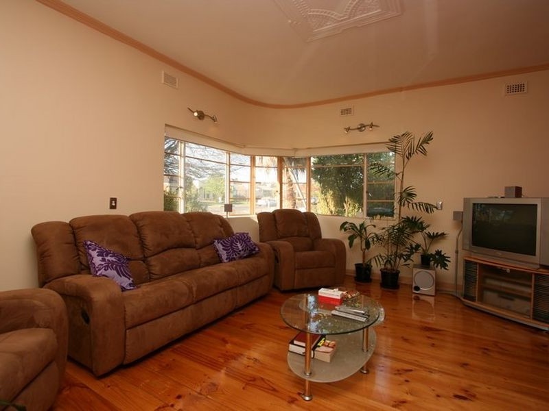 33 McInnes Avenue, Broadview SA 5083