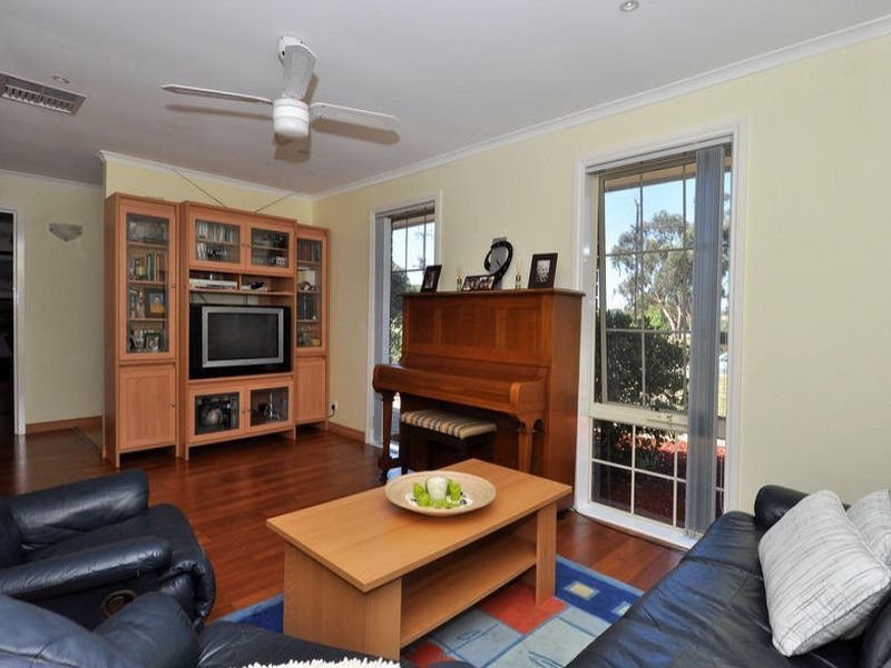 146 Black Road, Flagstaff Hill SA 5159