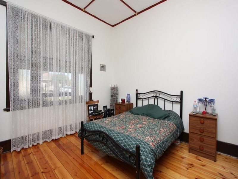 24 Addison Road, Pennington SA 5013