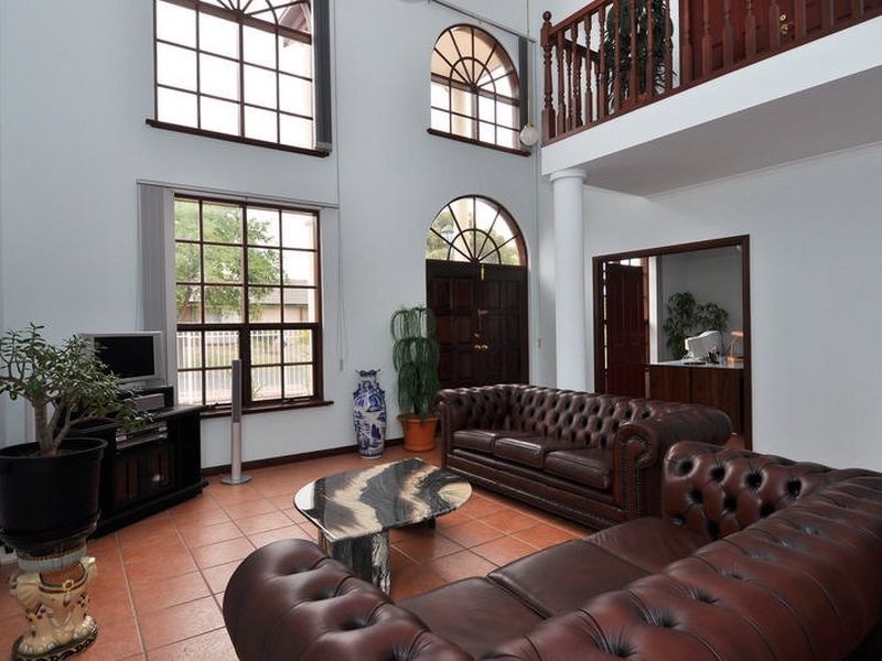 3 Hilltop Drive, Oakden SA 5086