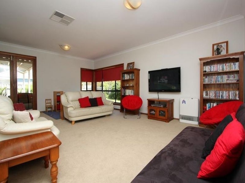 4 Gosfield Crescent, Hampstead Gardens SA 5086