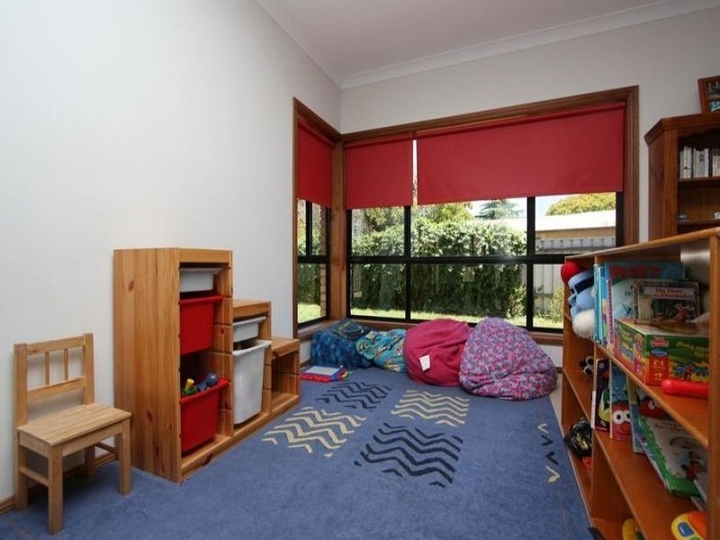 4 Gosfield Crescent, Hampstead Gardens SA 5086