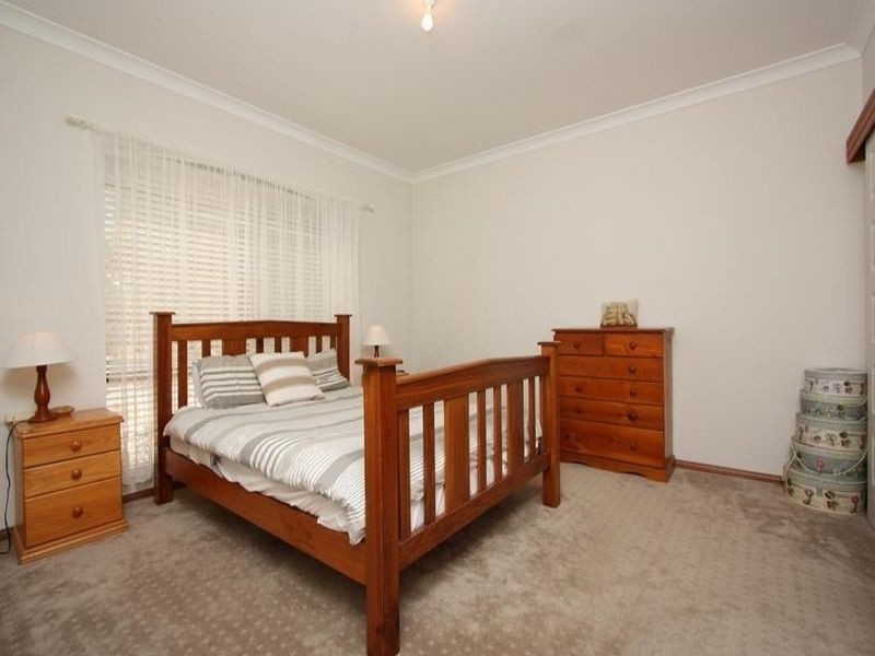 4 Gosfield Crescent, Hampstead Gardens SA 5086
