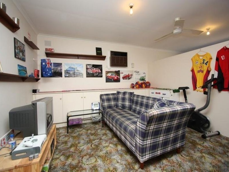 11 Davis Street, Woodville South SA 5011