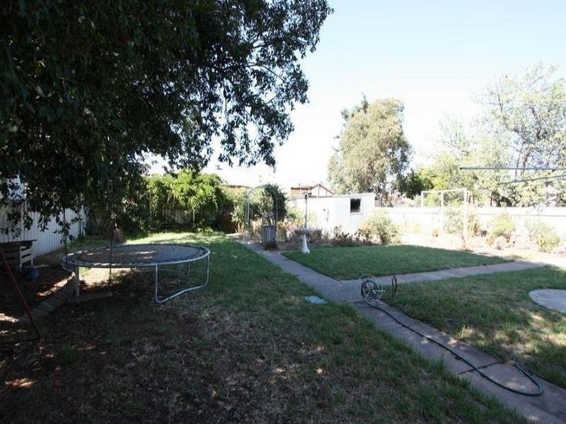 11 Davis Street, Woodville South SA 5011