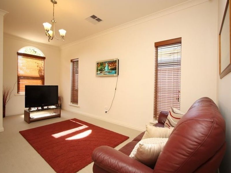 5 Kirby Avenue, Hampstead Gardens SA 5086