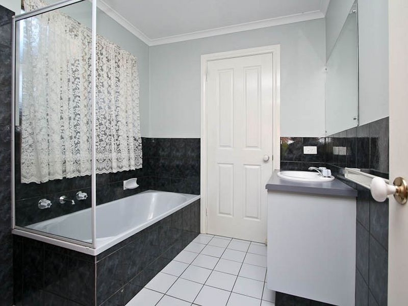 2 Chrichton Court, Greenwith SA 5125