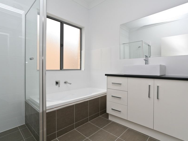 25A Leander Crescent, Greenacres SA 5086