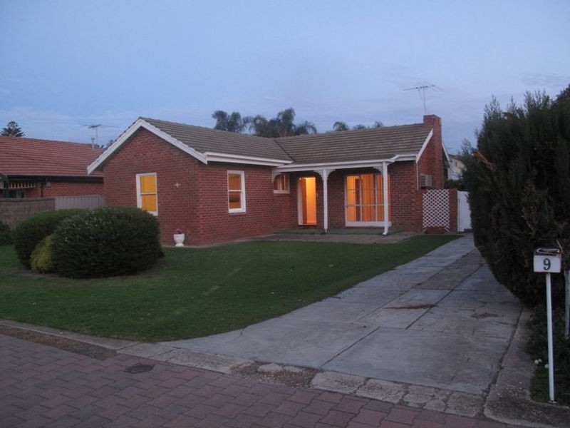 9 Rothesay Avenue, Glenelg North SA 5045