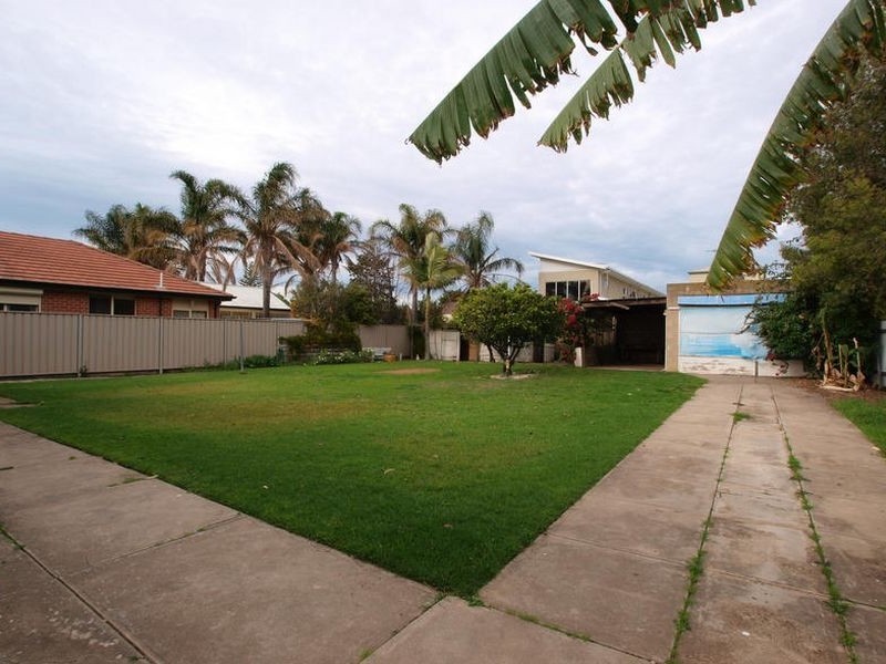 9 Rothesay Avenue, Glenelg North SA 5045