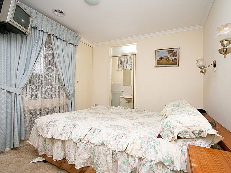 6 Rhona Court, Surrey Downs SA 5126