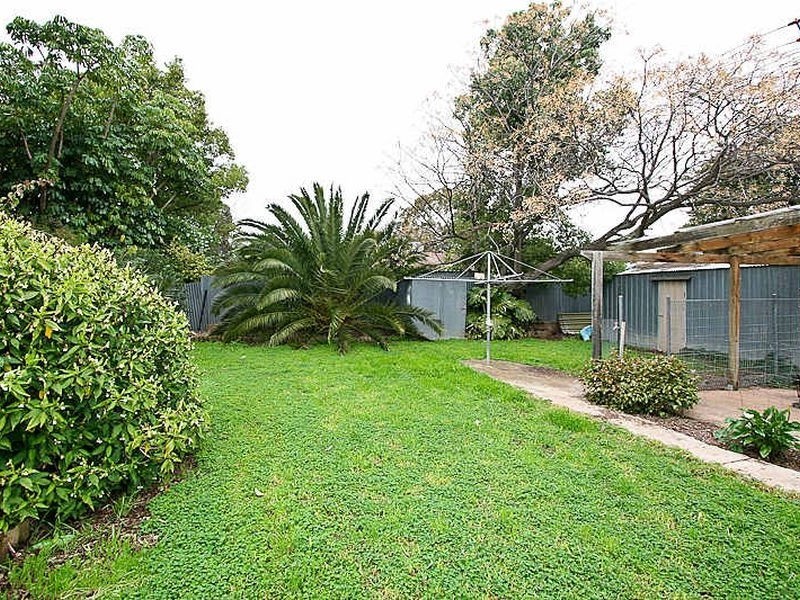 11 Bataan Road, Salisbury Heights SA 5109