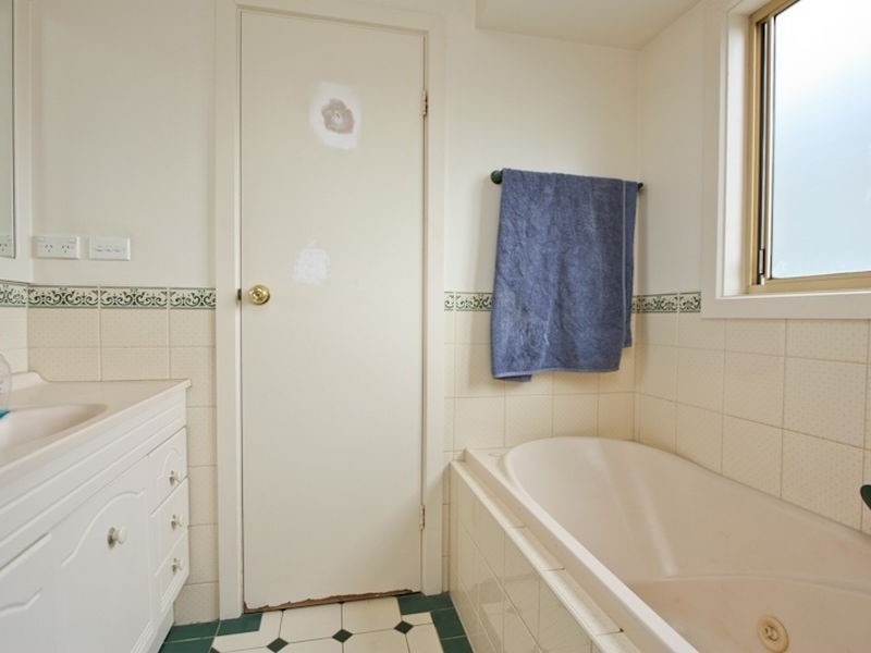 6 Judy Avenue, Redwood Park SA 5097