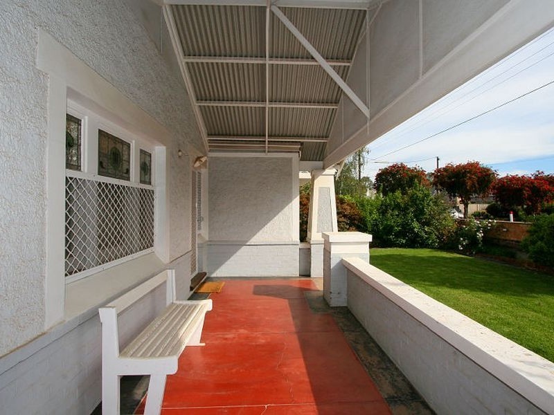 24 Angas Avenue, Vale Park SA 5081