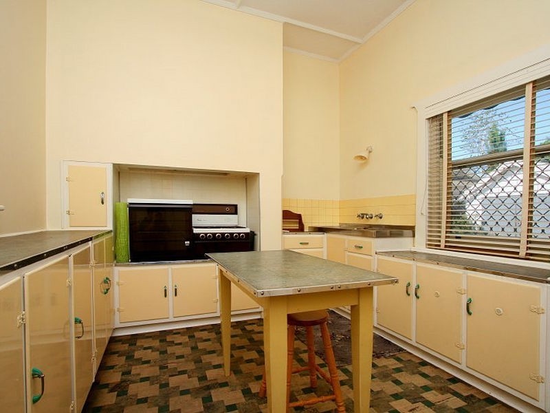 24 Angas Avenue, Vale Park SA 5081