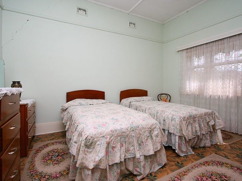 24 Angas Avenue, Vale Park SA 5081