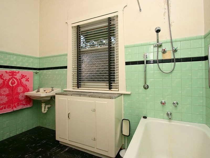 24 Angas Avenue, Vale Park SA 5081