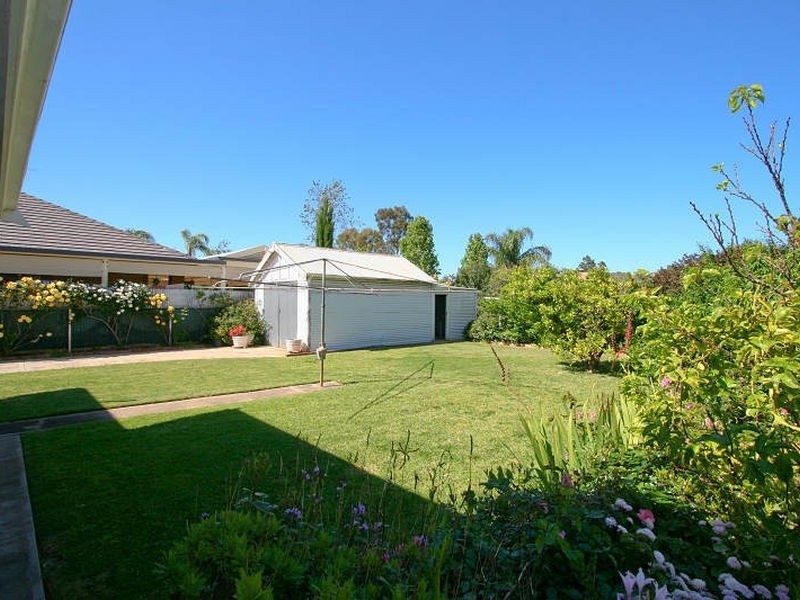 24 Angas Avenue, Vale Park SA 5081