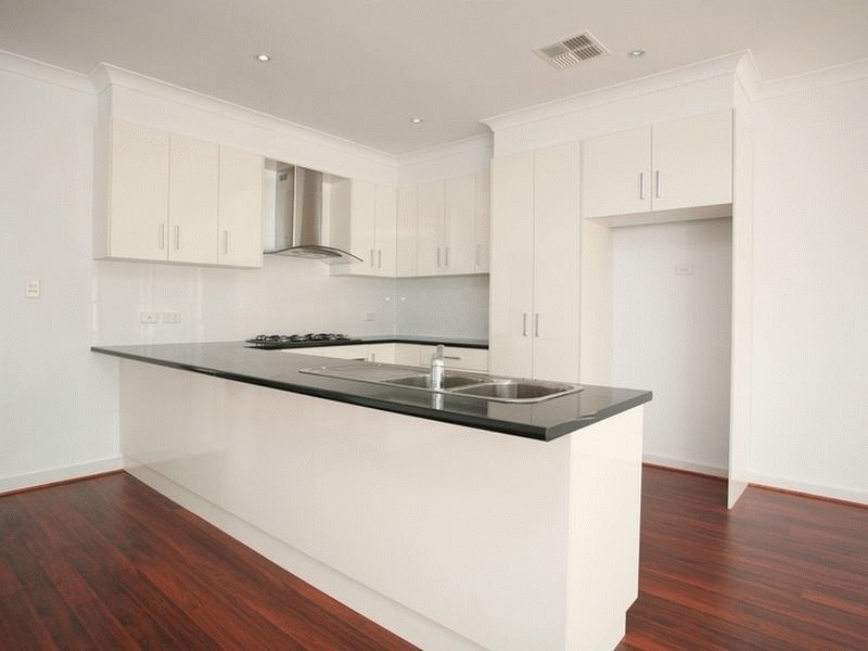 25 Leander Crescent, Greenacres SA 5086